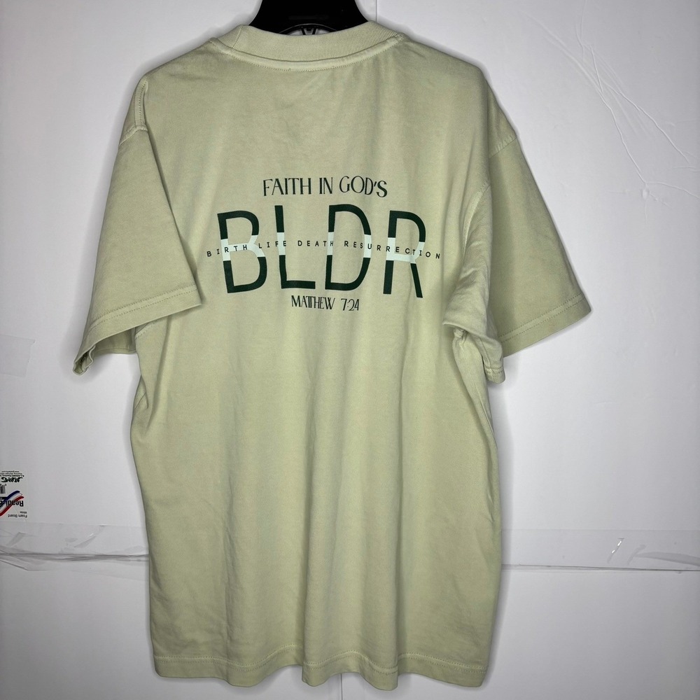 TRI KING APPAREL TSHIRT MEN SIZE MED GREEN SHORT SLEEVE CROSS LOGO